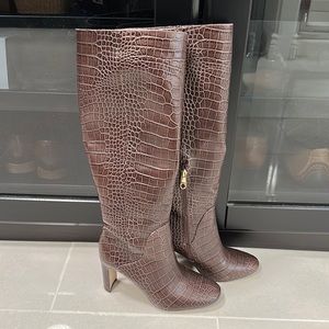 Knee high boots. Pre-loved